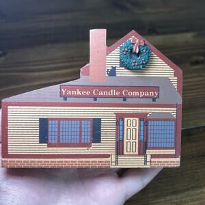 The Cat's Meow Yankee Candle Company Market Street Series - Signed Vintage 1989